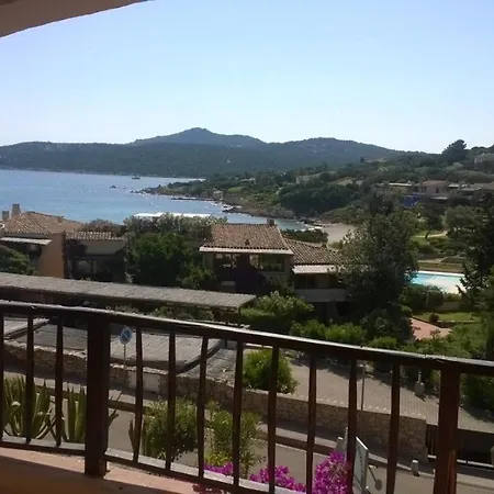 Apartahotel Chrysalis Bay 3*