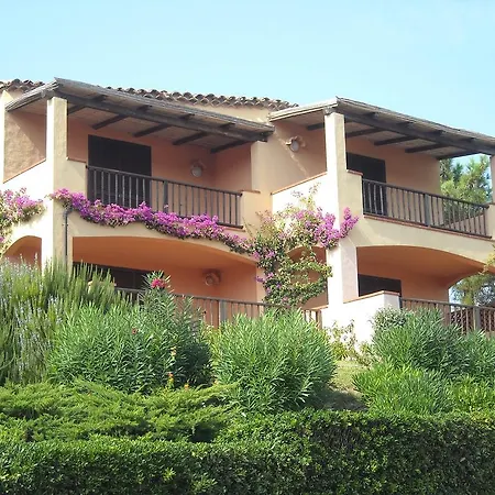 Apartahotel Chrysalis Bay 3*